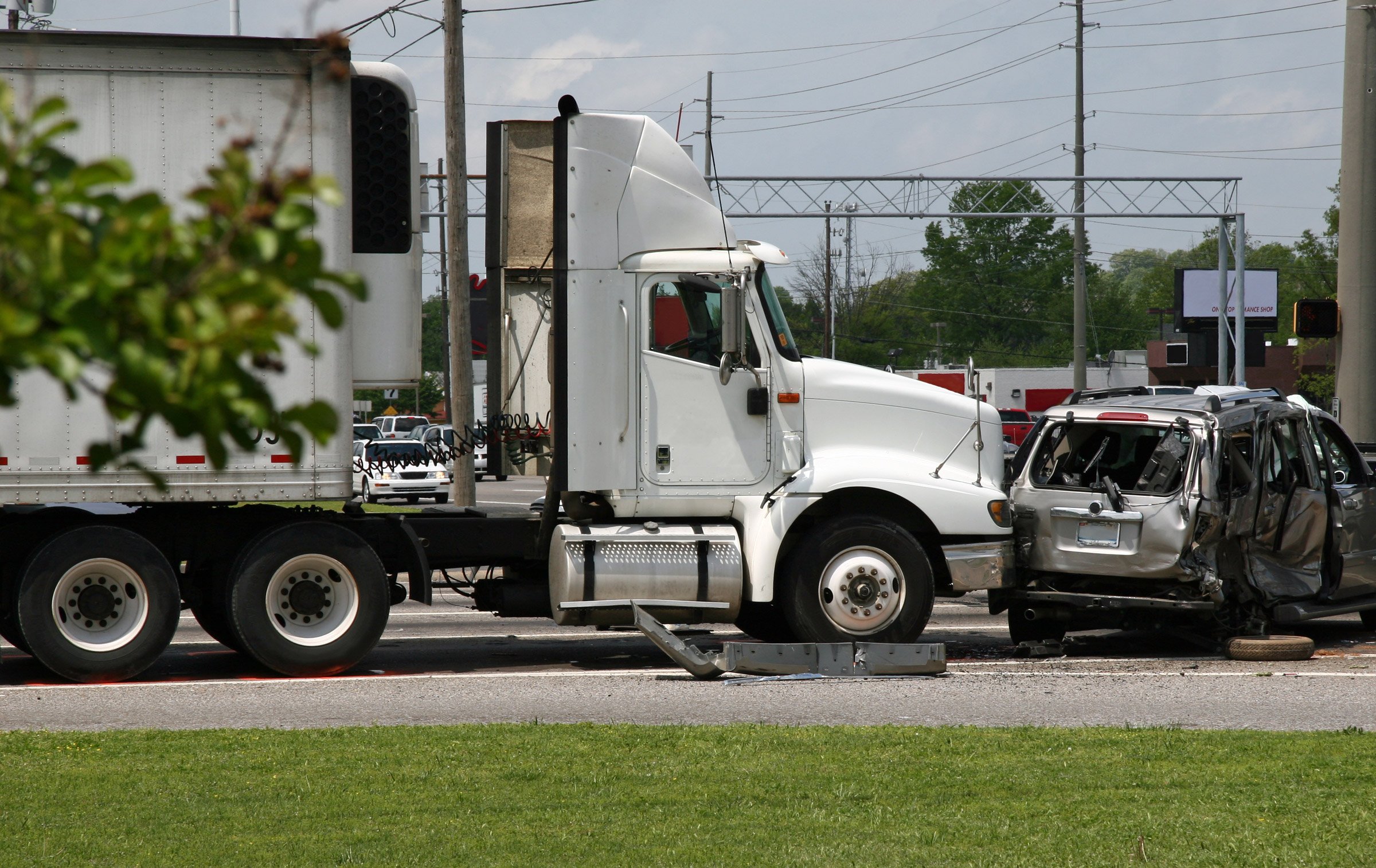 Semi-Truck-Rear-End-Crash-with-Van